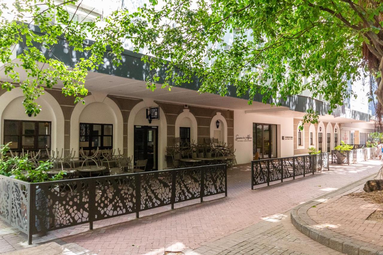 Trendy Apartment In Thibault Square City Centre Cape Town Exterior photo